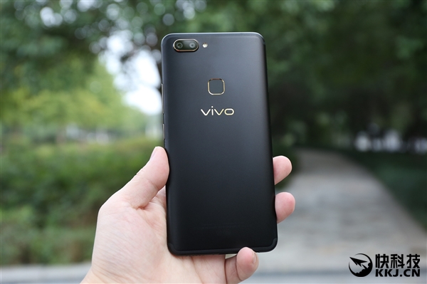 vivo X20全面屏一骑绝尘 iPhone用户集体倒戈